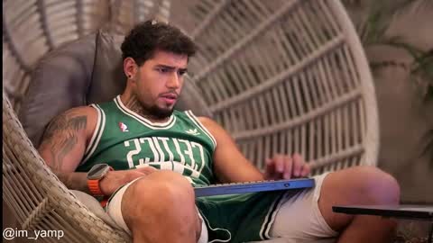 yamp sambrano online show from 02/21/26, 11:39