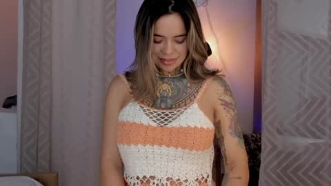 Snapshot of yandracelisoficial chatting on 12/22/24, 05:23 YANDRA CELIS online show from 12/22/24, 05:23