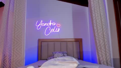 Snapshot of yandracelisoficial chatting on 04/23/26, 01:51 YANDRA CELIS online show from 04/23/26, 01:51
