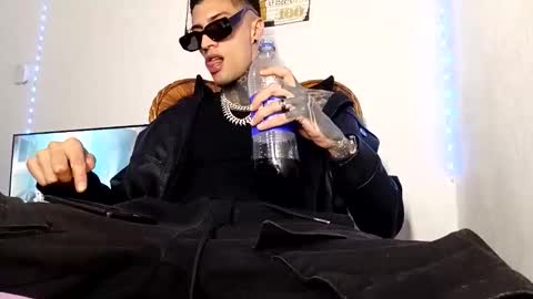 Snapshot of yanfranko420 chatting on 02/17/26, 04:31 Yan online show from 02/17/26, 04:31