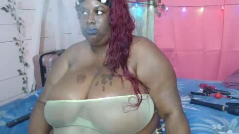 Snapshot of yanique_69x chatting on 02/28/25, 05:48 yanique online show from 02/28/25, 05:48