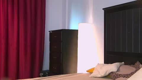 yanira_ass_ online show from 09/15/25, 04:56