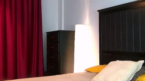 yanira_ass_ online show from 11/01/25, 05:09