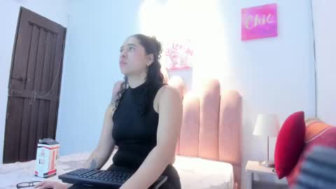 Snapshot of yara10_ chatting on 04/29/26, 12:20 yara10_ online show from 04/29/26, 12:20