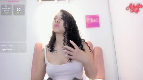 Snapshot of yara10_ chatting on 05/26/26, 12:23 yara10_ online show from 05/26/26, 12:23
