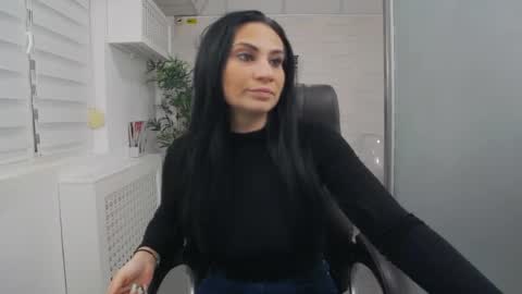 Yara online show from 03/31/26, 02:46