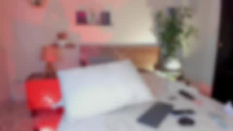 Snapshot of yarirose chatting on 04/24/26, 03:03 Yary online show from 04/24/26, 03:03