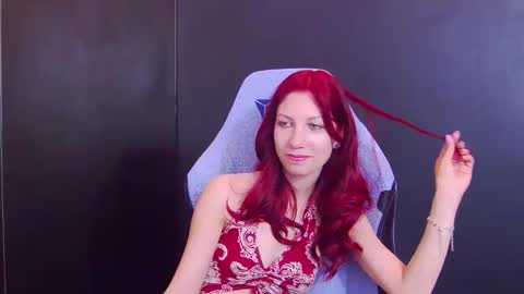 Snapshot of yasemina_ chatting on 05/07/26, 10:26 Yase online show from 05/07/26, 10:26