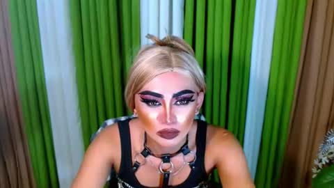 miss yasii online show from 09/13/25, 07:02