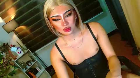 miss yasii online show from 04/11/26, 05:17