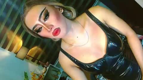miss yasii online show from 06/15/26, 01:02