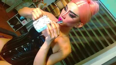 miss yasii online show from 07/21/26, 12:40