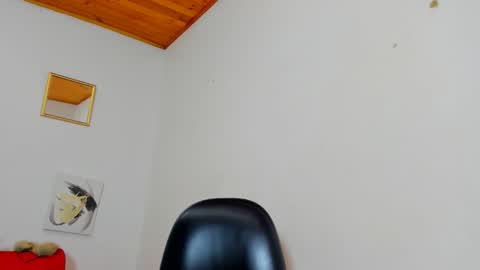 Yasemin online show from 01/10/26, 10:17