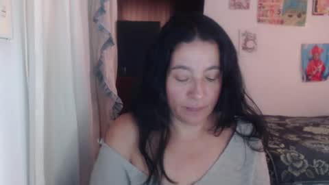 Snapshot of yasmin_love85 chatting on 01/30/25, 03:19 yasmin_love85 online show from 01/30/25, 03:19