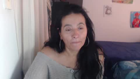 Snapshot of yasmin_love85 chatting on 02/05/26, 02:54 yasmin_love85 online show from 02/05/26, 02:54