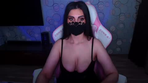 Snapshot of yasmina___ chatting on 06/28/26, 06:08 yasmina online show from 06/28/26, 06:08