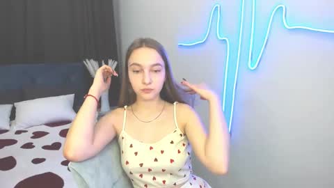 Yasmina online show from 02/10/25, 12:39