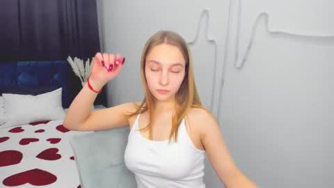 Yasmina online show from 02/17/25, 06:59