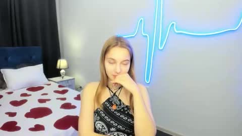 Yasmina online show from 10/07/25, 01:19