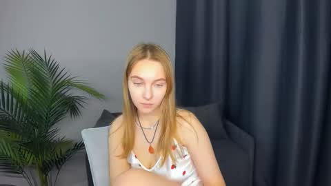 Yasmina online show from 11/13/25, 03:55