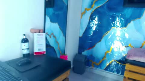 Snapshot of yasmine_tapias chatting on 07/12/26, 09:39 Yasmine online show from 07/12/26, 09:39