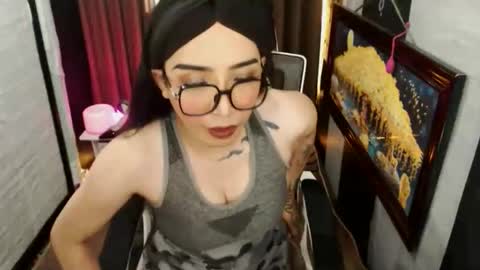 Snapshot of yassiered chatting on 06/02/26, 02:13 yassiered online show from 06/02/26, 02:13