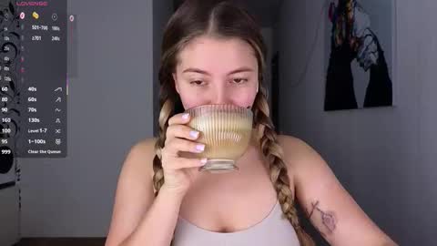 Yasyaa  online show from 10/02/25, 05:36