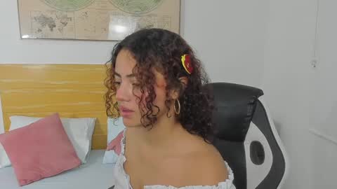 Snapshot of yaya23x chatting on 01/21/25, 12:07 yaya23x online show from 01/21/25, 12:07