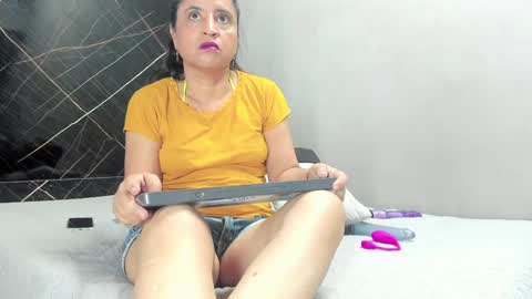 yaya____ online show from 01/14/25, 12:56