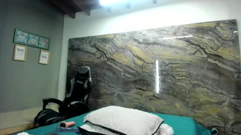 yaya____ online show from 02/19/25, 10:12