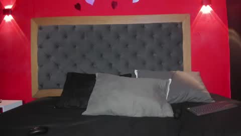 YAYA online show from 04/16/26, 04:57