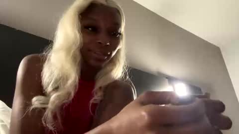 Snapshot of yayantoinyya chatting on 10/28/25, 09:13 yayantoinyya online show from 10/28/25, 09:13