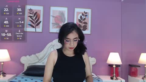 Yaya  online show from 05/17/26, 12:34
