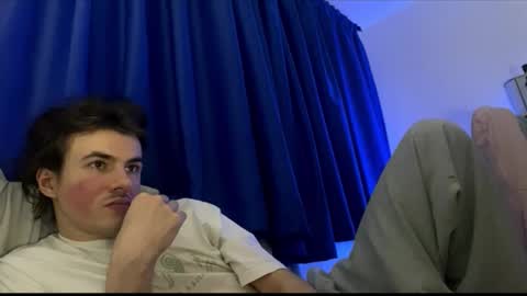 yayay333 online show from 12/22/25, 04:26