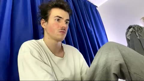 yayay333 online show from 02/25/26, 09:35