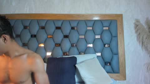 yayi derek  online show from 10/18/25, 11:33