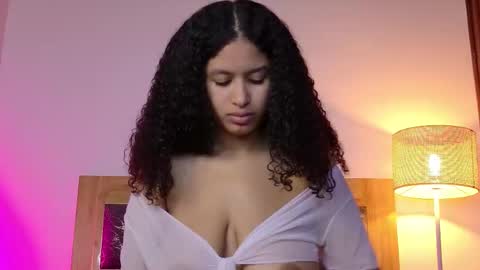 Snapshot of yayoi_cresp18 chatting on 10/18/25, 11:33 yayoi_cresp18 online show from 10/18/25, 11:33