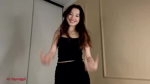 Snapshot of yayong chatting on 09/29/25, 12:54 Jenny online show from 09/29/25, 12:54