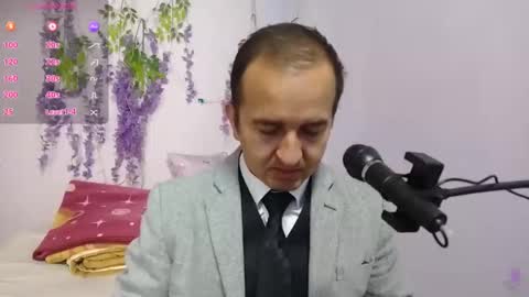 Snapshot of yazfore chatting on 09/28/25, 04:12 Hazzan online show from 09/28/25, 04:12