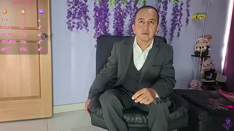 Hazzan online show from 07/20/26, 02:08