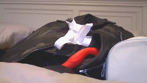 Ybeedifferent26 online show from 04/26/26, 04:59