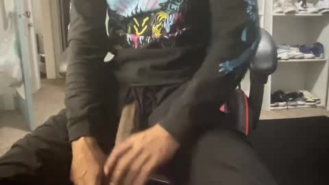 Snapshot of yeahitsrell2 chatting on 03/03/25, 01:42 Yeahitsrell online show from 03/03/25, 01:42