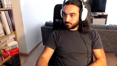 yeeaahoo online show from 11/24/25, 08:58