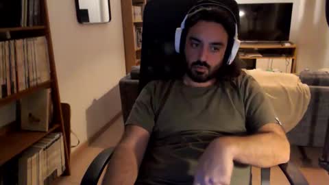 yeeaahoo online show from 04/15/26, 07:58