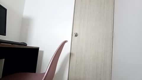 Snapshot of yeffiehung chatting on 06/26/26, 12:20 Yeffiehung online show from 06/26/26, 12:20