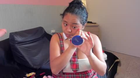 yeika_foxy online show from 12/22/25, 11:29