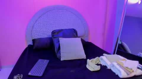 yeika_foxy online show from 07/19/26, 04:05