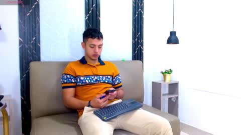 Snapshot of yeisonbrown chatting on 11/17/25, 11:16 Yeison online show from 11/17/25, 11:16