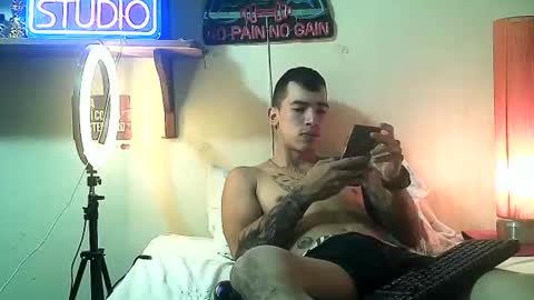 yeisoncastellanos1999 online show from 05/10/26, 07:19