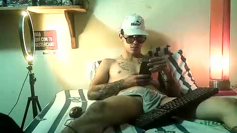 yeisoncastellanos1999 online show from 07/10/26, 12:37
